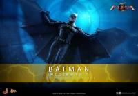 Batman (Modern Suit) Hot Toys